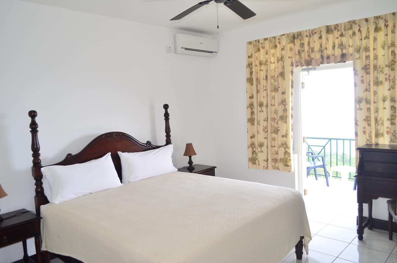 Pink Rock Inn Bed And Breakfast Ocho Rios Ngoại thất bức ảnh